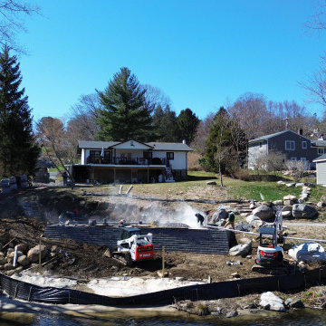 Lakeside Backyard Transformation with Unilock Concord Retaining Walls