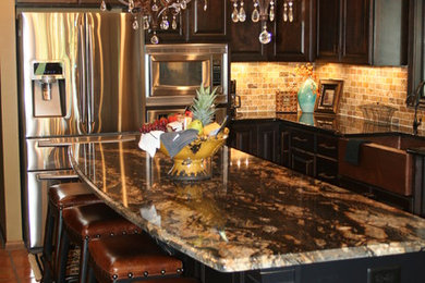 Inspiration for a timeless kitchen remodel in Wichita