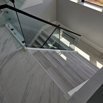 Project #125 | Modern Open-Riser Staircase with Glass Balustrade