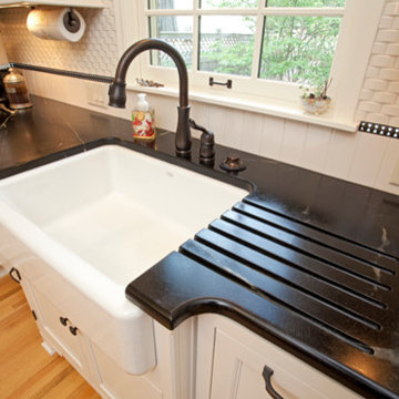 St.Paul Charming update to 1940's Kitchen