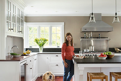 Inspiration for a farmhouse kitchen remodel in Boston