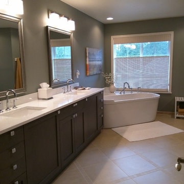 Master Bath Blends Traditional and Contemporary