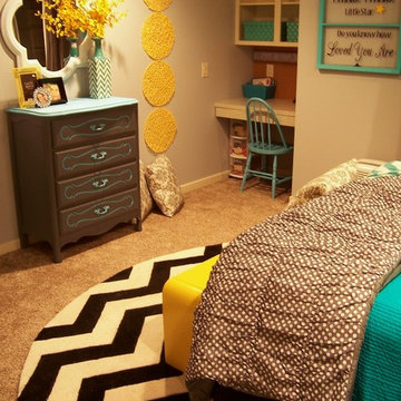 Zeeland Grey, Yellow & Turquoise Girl's Room