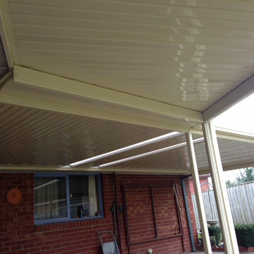 Flat roof pergola