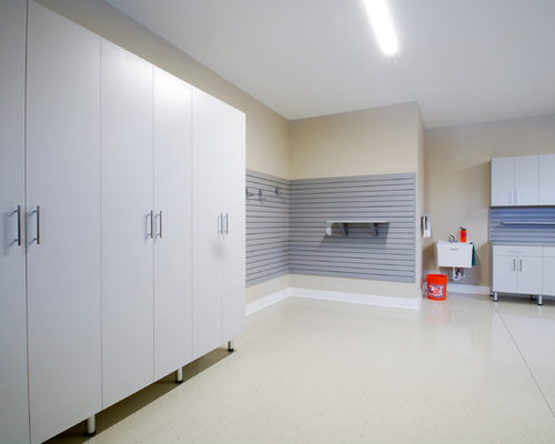Garage/mudrooms