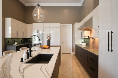 Kitchen - contemporary kitchen idea in Miami