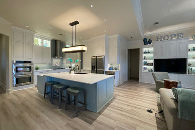 Inspiration for a timeless kitchen remodel in Dallas