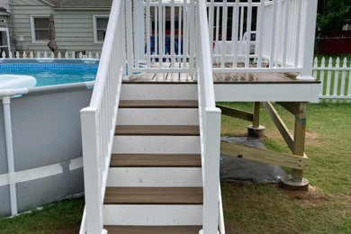Example of a small minimalist deck design in Other