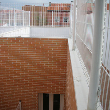 Edificio 4 apartamentos, 242,05 metros cuadrados.