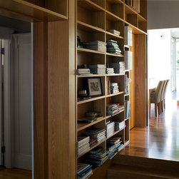 Clayfield Tennis House - Bookcases