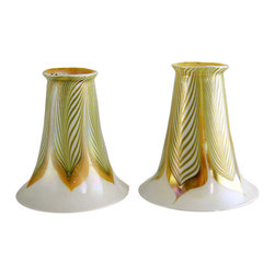 Pair of American Lustre Art Glass Pulled Feather Lamp Shades - Lighting Globes And Shades