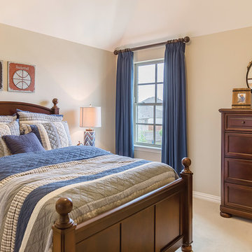 Single-hung window offers sunlight in child's bedroom
