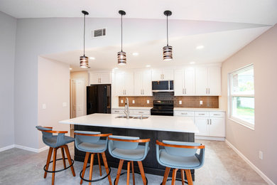 Inspiration for a modern kitchen remodel in Orlando