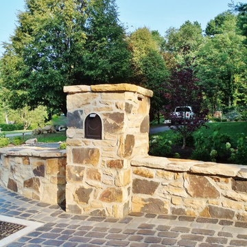 Natural Stone Mailbox/Walls and Courtstone Drive