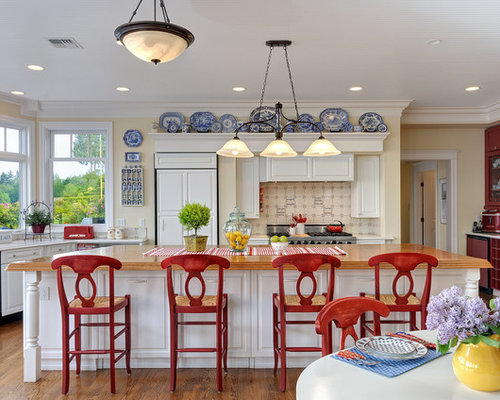 Maritime Küchen mit profilierten Schrankfronten Ideen, Design & Bilder