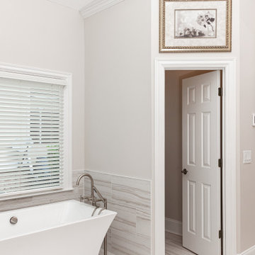 Serpentino Blanco Master Bathroom