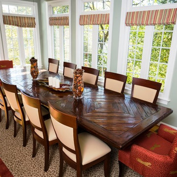 Casual Dining Area