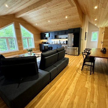 Cottage Garage with loft in the Muskoka Lakes Region