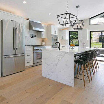 Contemporary Kitchen Remodel with Stainless Steel Appliances