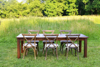 Dining room - country dining room idea in Other