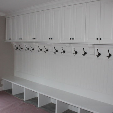 bench seats, lockers, cubbies Mudroom