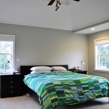 Master Bedroom w/ cathedral ceiling