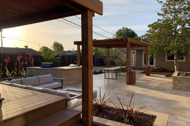 Photo of a transitional landscaping in San Francisco.