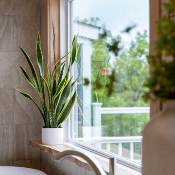 Woodwork master bathroom
