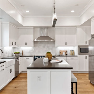Modern Farmhouse in Mountain View