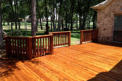 Inspiration for a timeless deck remodel in Dallas