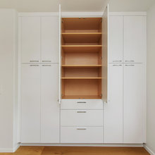 Julie Bedroom Closet