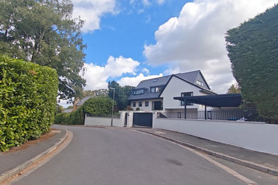 Photo of a house exterior in London.