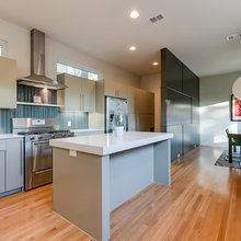 kitchen cabinet w white oak floor