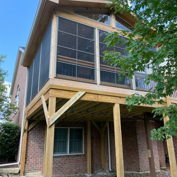 Elevated Screen Porch in Hawthorn Woods, IL