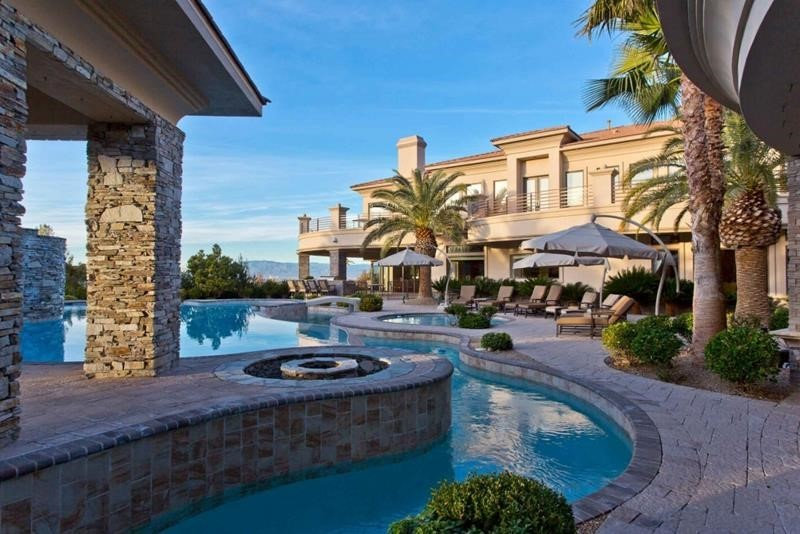 Weiss Residence