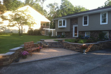 Photo of a traditional landscaping in Baltimore.