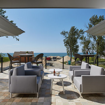Winston - Contemporary Waterfront