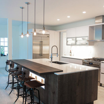 Palm Beach Gardens | Modern Florida Kitchen with Industrial Touch