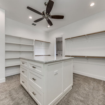 Transitional: 5,087 ft², 5 BR/5.5 BA/1 ST