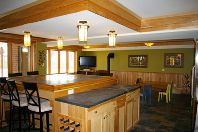 Example of a dining room design in Other