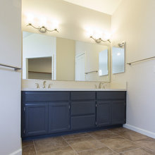 2nd Bath Upstairs