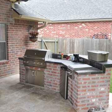 Custom Outdoor Kitchens and Patios
