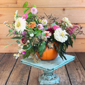 Slow Flowers October 2019 Inspiration: Seasonal Decor with Pumpkins & Gourds