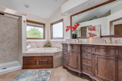 Bathroom - bathroom idea in Columbus