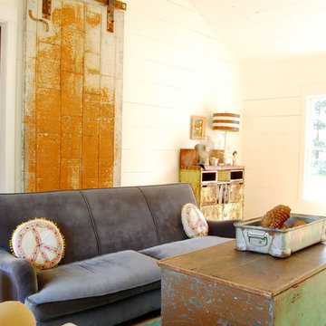 My Houzz: Colorful Vintage Finds fill a Chic Modern Farmhouse