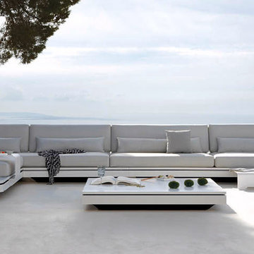 MANUTTI BELGIAN OUTDOOR FURNITURE