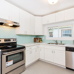 Elegant White Shaker Kitchen - Kitchen Cabinetry