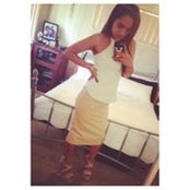 Jasmine Hanara's photo