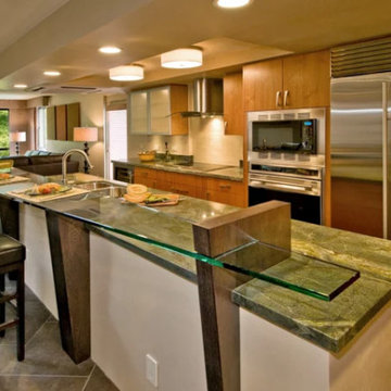 Custom Kitchen - by Metropolis