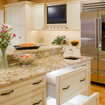 Award Winning Custom Kitchen-Elegant and Sophisticated
